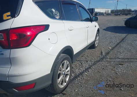 2019 Ford Escape Se from USA, damaged, VIN 1FMCU9GD5KUA10979